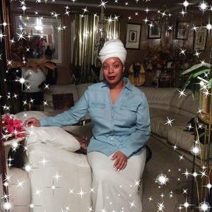 Meet your Posher, Jenniffer